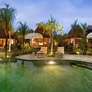 *** Resort Space Indonesië